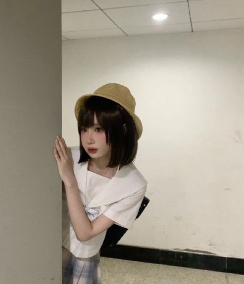 美女扒开尿道