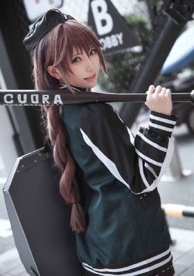 女大学生的沙龙室免费看