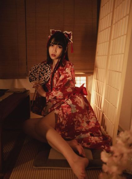 学生女初次夜情电影
